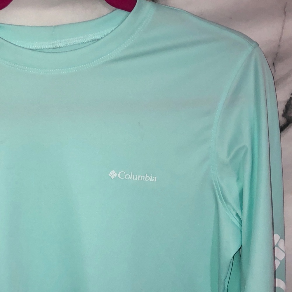 light blue long sleeve columbia shirt